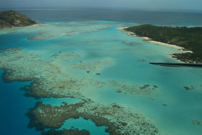 1-Hour Whitsunday Islands and Heart Reef Scenic Flight - Comfort, seating, and motion in the aircraft
