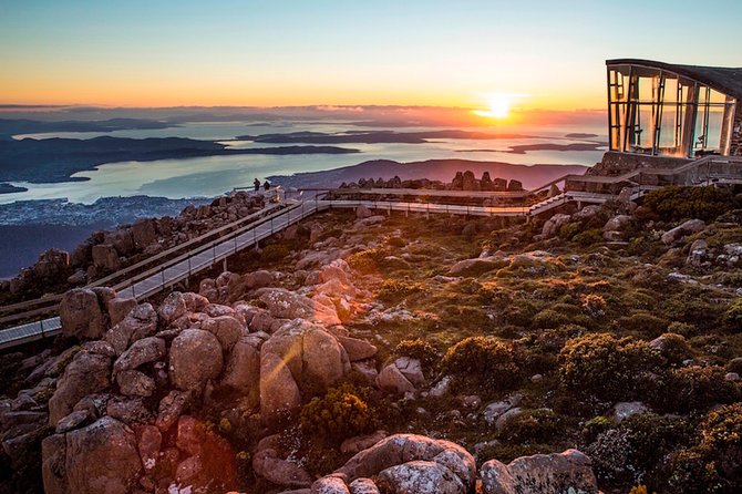 3 day Tasmanian highlights tour – Hobart, Port Arthur and Bruny Island - Day two: Bruny Island by forest track, beach, and ferry route