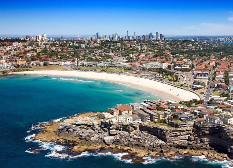 30 Minute Shared Sydney Harbour Scenic Helicopter Tour - The harbour return, with the Opera House and bridge