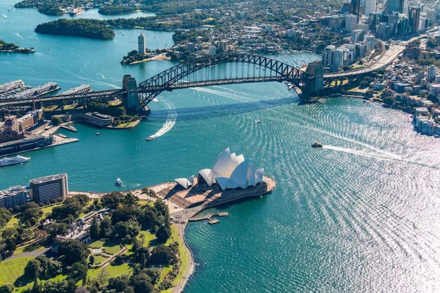 30 Minute Shared Sydney Harbour Scenic Helicopter Tour - What a six-person shared flight feels like