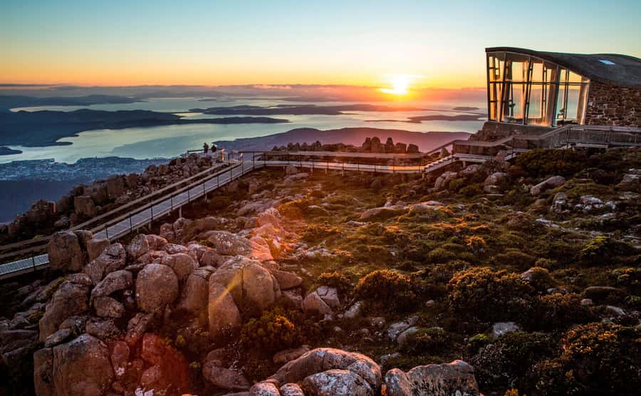 3D Tasmanian Highlights: Hobart, Port Arthur & Bruny Island - Day 1: Mt Wellington, Richmond, Bonorong, and Hobart
