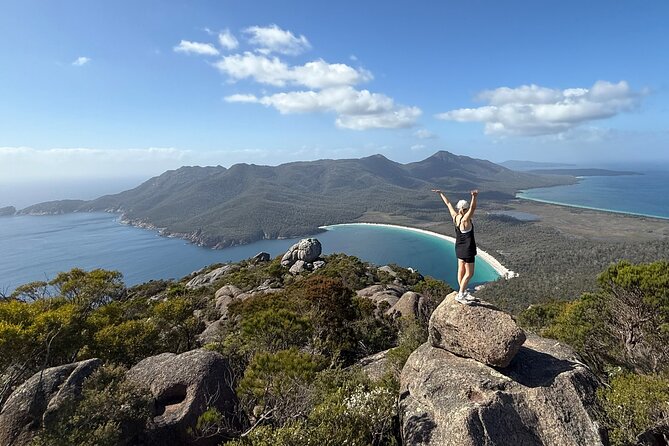4 Day Wild Tasmania Tour / Wildlife, Nature, Hiking / Inc. Accom - Day 1: Russell Falls, rainforest, and the wild west