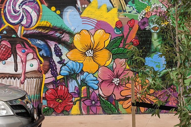 4-Hour Outback Gourmet Food & Aboriginal Art Tour - Five minutes at the Old Town Hall