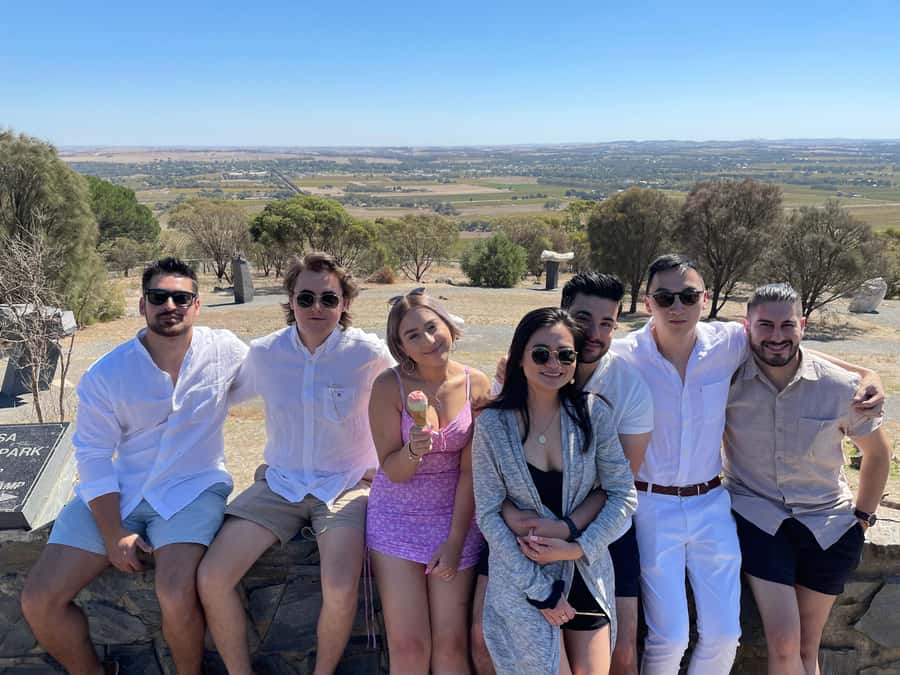Adelaide: Barossa Premium Wine Tasting tour & Winery Lunch - Menglers Hill puts the Barossa into view