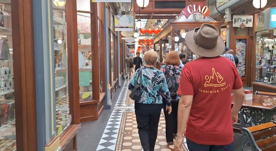 Adelaide: Guided Ultimate Walking Tour with Drink and Snack - Elder Park and the riverfront view