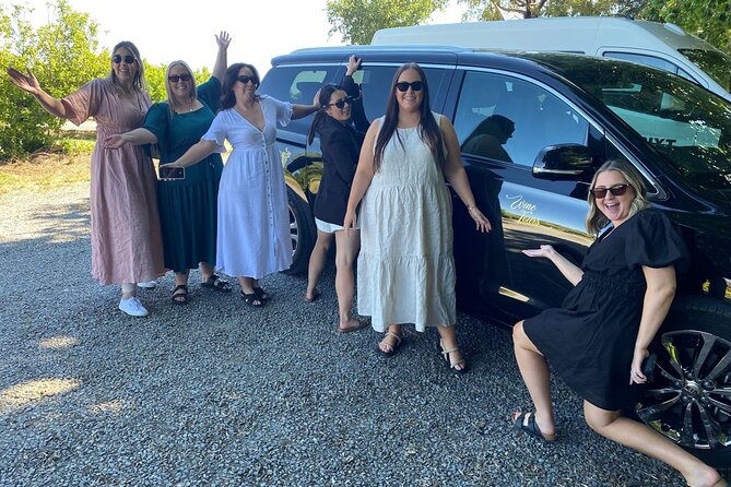 Adelaide Hills & Hahndorf Hop-On Hop-Off Wine Tour - Spending an hour or more in Hahndorf