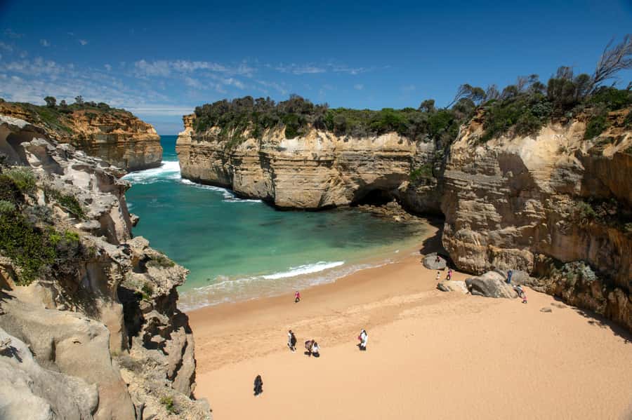 Adelaide to Melbourne: 3-Day Ultimate Overland Journey - Day three: the Twelve Apostles and Loch Ard Gorge