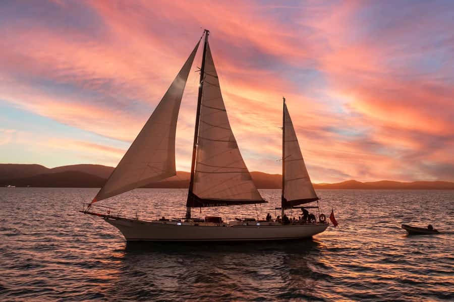 Airlie: Adults Only Sunset Sail with Aperol Spritz/Antipasto - Setting out from Coral Sea Marina