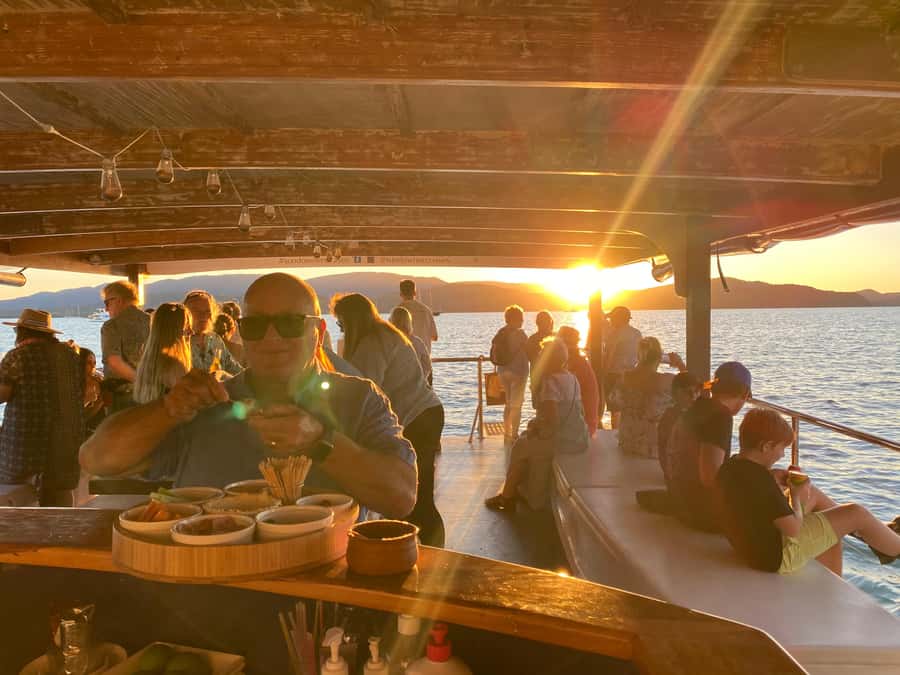 Airlie Beach: 2-Hour Sunset Cruise with Sparkling Wine - Comfort, access, and the practical details