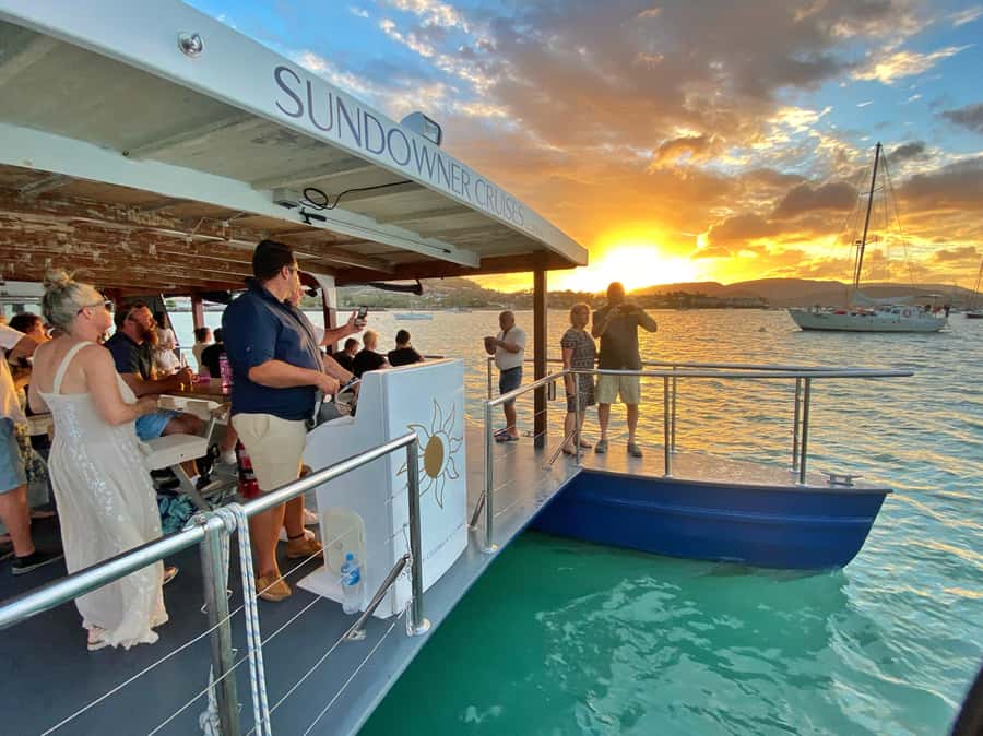 Airlie Beach: 2-Hour Sunset Cruise with Sparkling Wine - Who should book this sunset cruise?