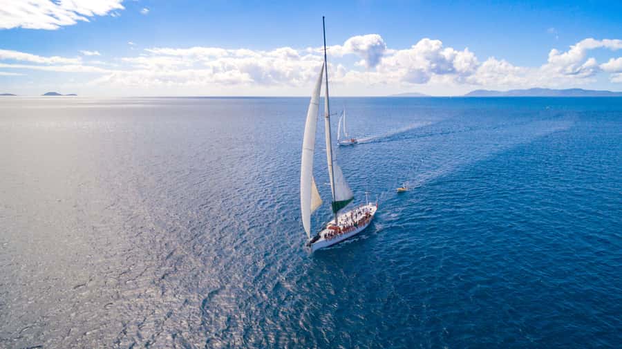 Airlie Beach: 2-Night Whitsundays Sailing Trip with Meals - Snorkeling at Luncheon Bay and Blue Pearl Bay