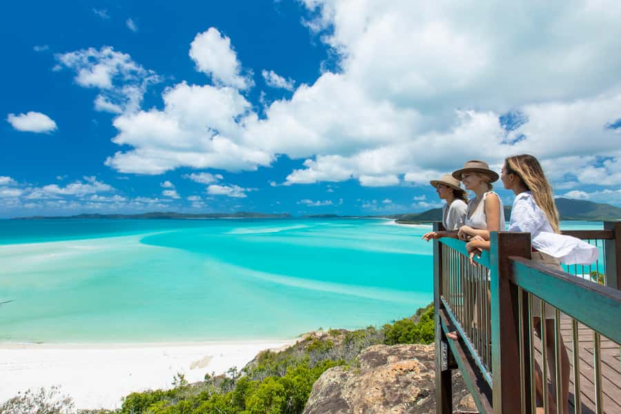 Airlie Beach: Great Barrier Reef & Whitehaven Beach Tour - Hill Inlet gives you the famous view first