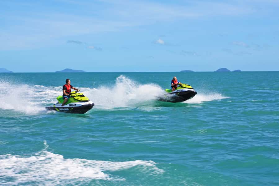 Airlie Beach: Jet Ski Safari Hour of Power and Marine Life - Rufus & Co. Cafe: The Start Matters