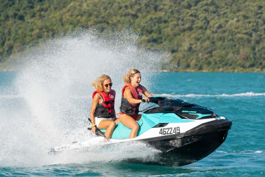 Airlie Beach: Jet Ski Safari Hour of Power and Marine Life - Airlie Beach Bays and Whitsunday Views