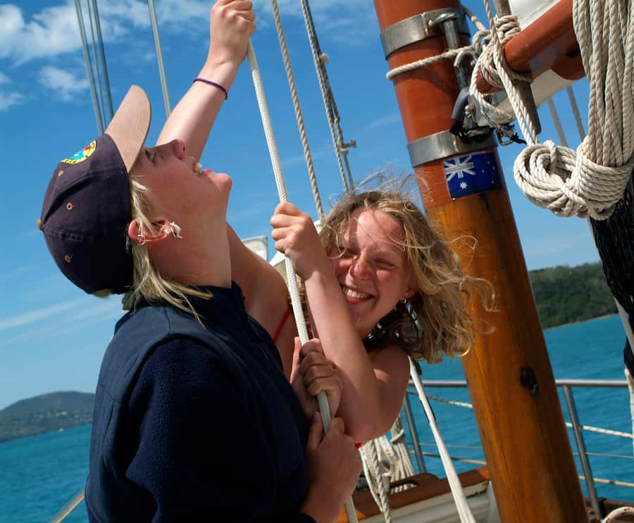 Airlie Beach: Providence Whitehaven Day Sail with Snorkeling - Sailing the Whitsunday Passage on Providence