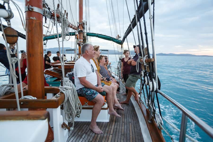 Airlie Beach: Providence Whitsundays Tallship Sunset Sail - Sailing Providence V from Coral Sea Marina