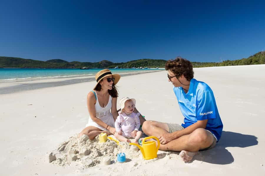 Airlie Beach: Visit Hill Inlet Lookout and Whitehaven Beach - Practical preparation for the boat and beach