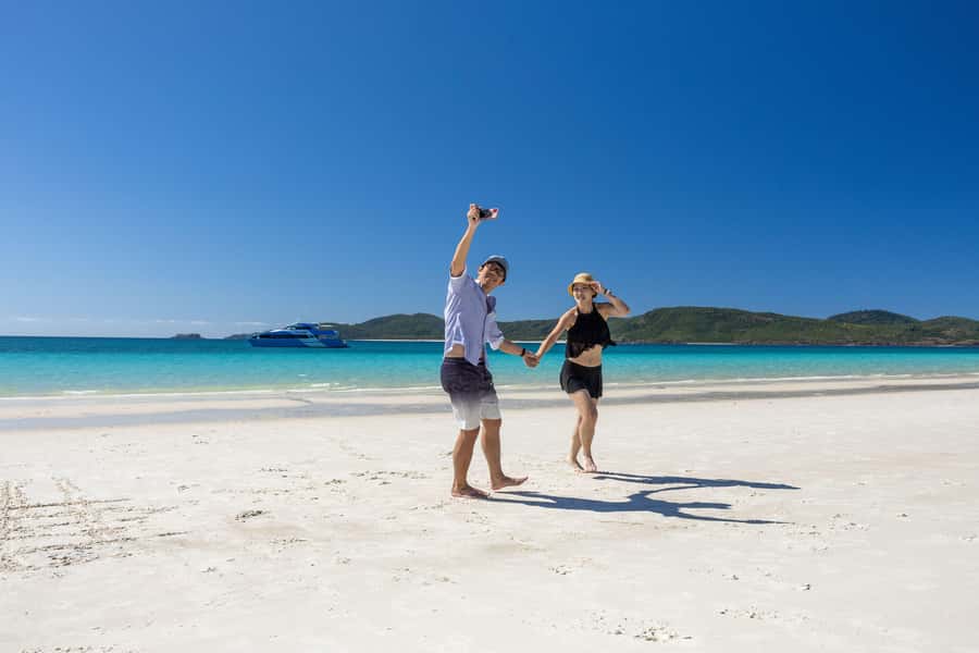 Airlie Beach: Visit Hill Inlet Lookout and Whitehaven Beach - The 9:00 AM route through the Whitsundays