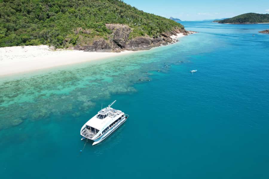 Airlie Beach: Whitehaven Beach Club - The 85-minute ride from Airlie Beach