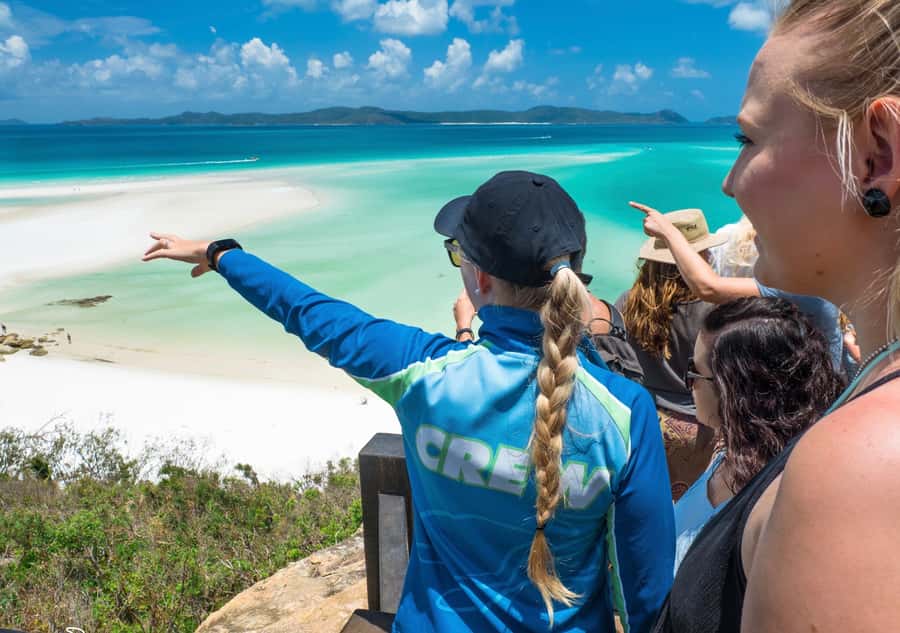 Airlie Beach: Whitehaven Beach Cruise and Hill Inlet - A burger lunch on the sand