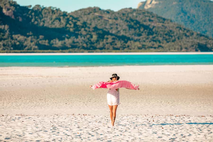 Airlie Beach: Whitsunday Islands 2-Day Sailing Tour - Sleeping under the Whitsunday stars