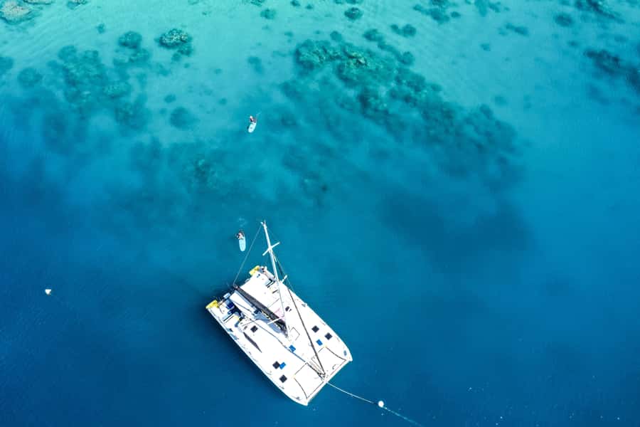 Airlie Beach: Whitsunday Islands Sailing, SUP & Snorkel Tour - Practical details that can improve your day