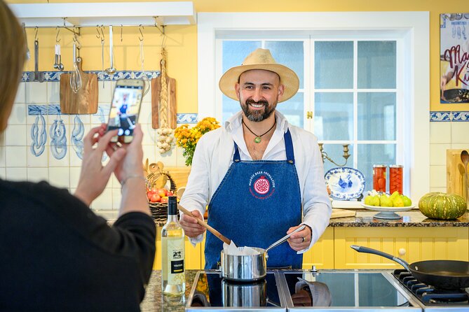 All Inclusive Barossa Valley Food and Wine Tour - The guides shape the experience