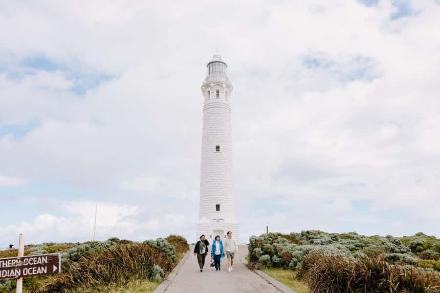 Augusta: Cape Leeuwin Lighthouse Tour - Climbing the tower to the upper view