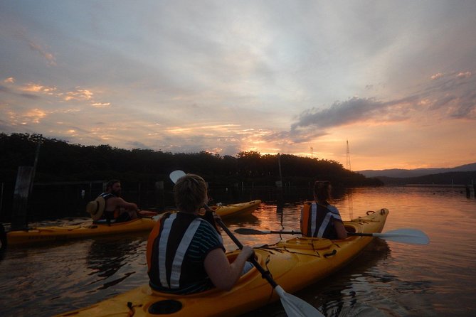 Batemans Bay Sunset Pizza Kayak Tour - Float and Feast - Paddling Batemans Bay harbour