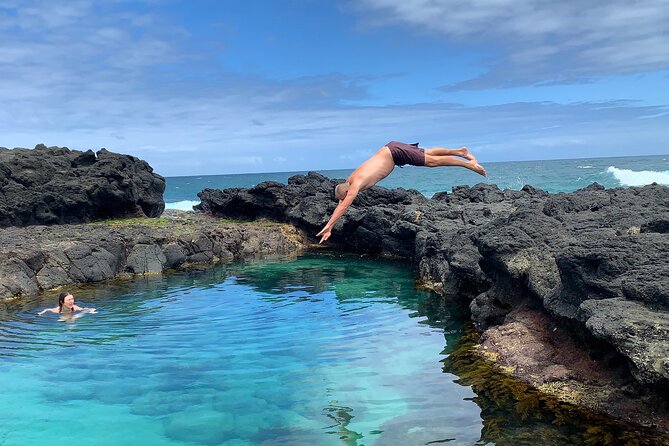 Behind The Bay - Explore Like a Local: Waterfalls/paddleboarding - The guides shape the day