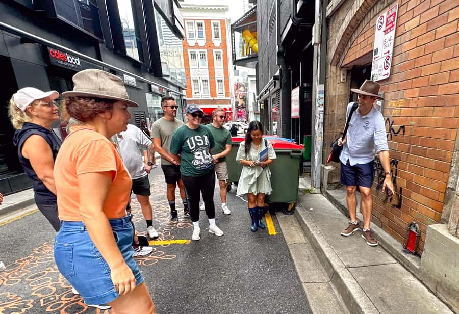 Best of Brisbane Walking Tour | Small Group & snack - City Botanic Gardens and the Lamington Story
