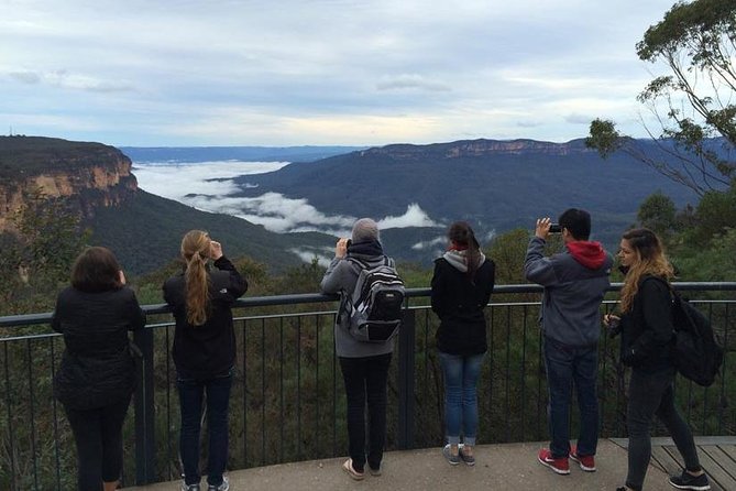 Blue Mountains Day Tour Including Parramatta River Cruise - Leura gives you one hour to eat and browse