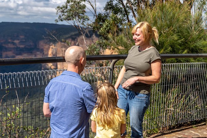 Blue Mountains: Three Sisters, Scenic World and Wildlife park - Finishing with Australian animals