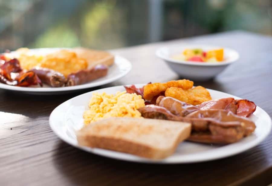 Breakfast with Koalas at WILD LIFE Zoo Darling Harbour - 8:30 to 9:30: Buffet Breakfast Near the Koalas