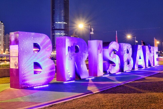 Brisbane City Essentials Walking Tour - City Botanic Gardens and views toward Kangaroo Point