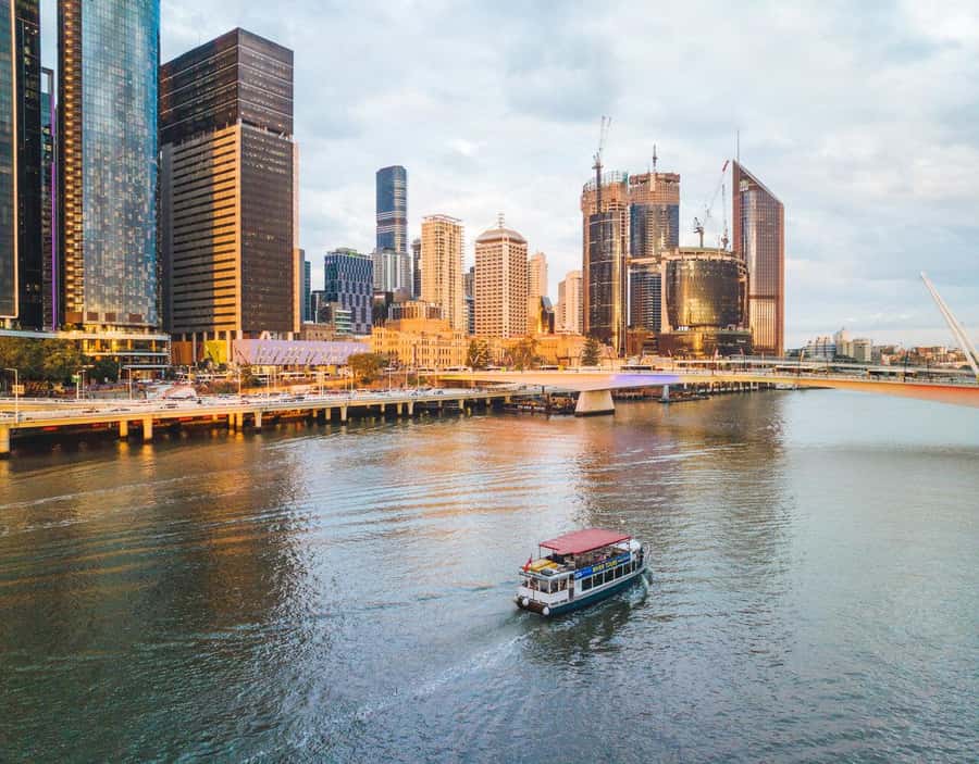 Brisbane: Midday 1.5-Hour Sightseeing Cruise 12.30pm-2.00pm - Leaving the pontoon and settling into the cruise