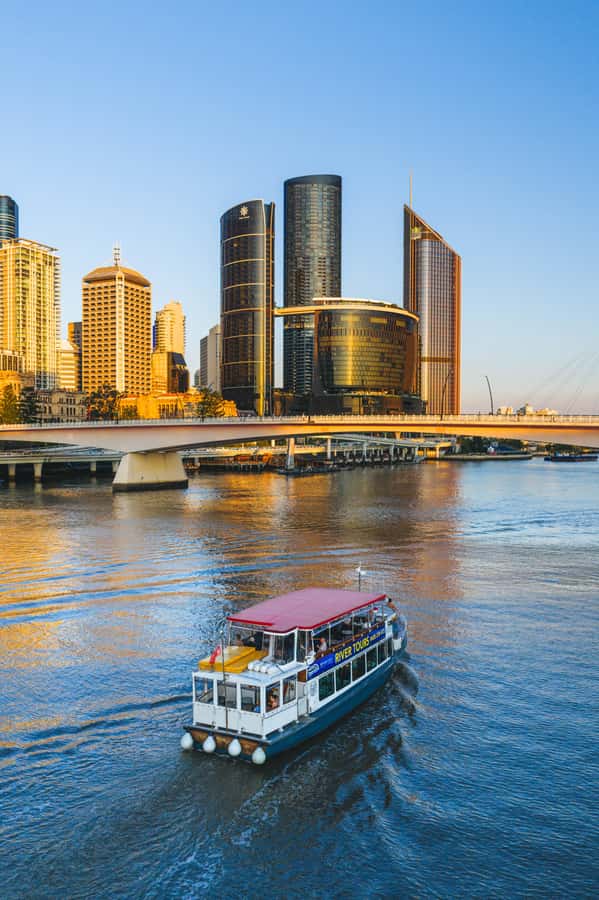 Brisbane: Morning Sightseeing Cruise: 10:30am-12pm (90min) - Weather, Comfort, and Practical Planning