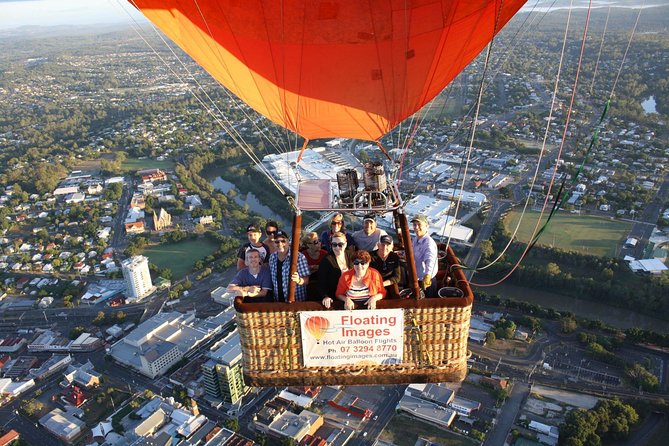 Brisbane's closest Hot Air Balloon Flights - City & Country views - 1 hr flight! - The 4:00 am start and meeting at Ipswich