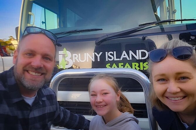 Bruny Island Food, Sightseeing, Guided Lighthouse Tour & Lunch - How the pace and guiding affect the day