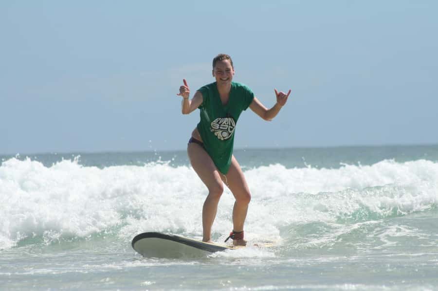 Byron Bay: Group Surf Lesson with Instructor - The 150-minute lesson, from shore to first waves