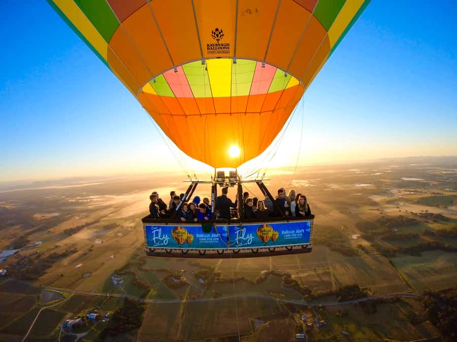 Byron Bay: Sunrise Hot Air Balloon Flight with Breakfast - Meeting at The Farm Byron Bay