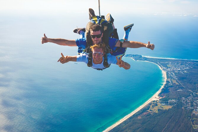 Byron Bay: Tandem Skydive Experience - Timing, pickup, and the airfield setup