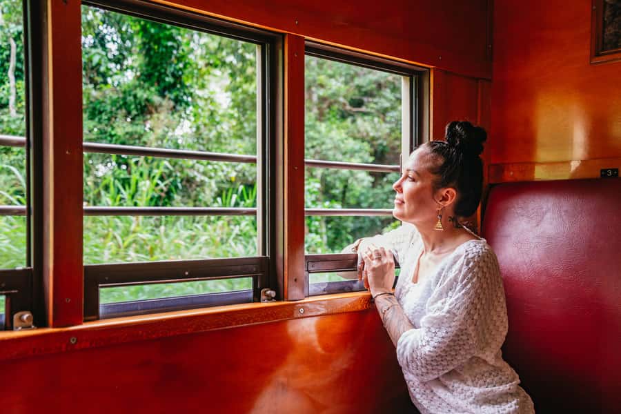 Cairns: Best of the Kuranda Rainforest Full-Day Tour & Lunch - Returning above the canopy on Skyrail