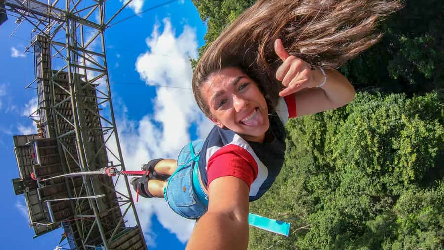 Cairns: Bungy Jump - Bungy jump or Giant Swing?