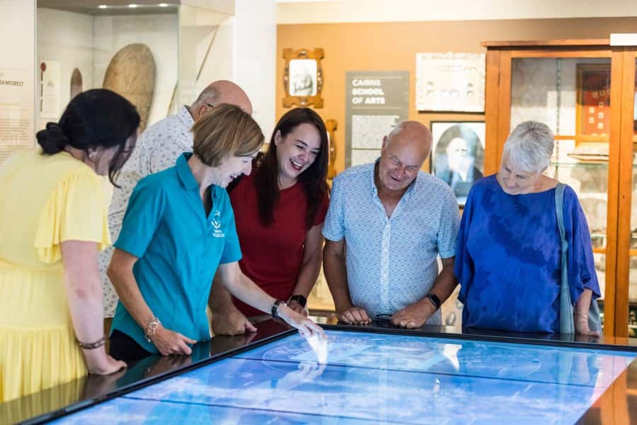 Cairns: Cairns City Sights & Surrounds Half Day Tour - Starting at St Monica’s Cathedral