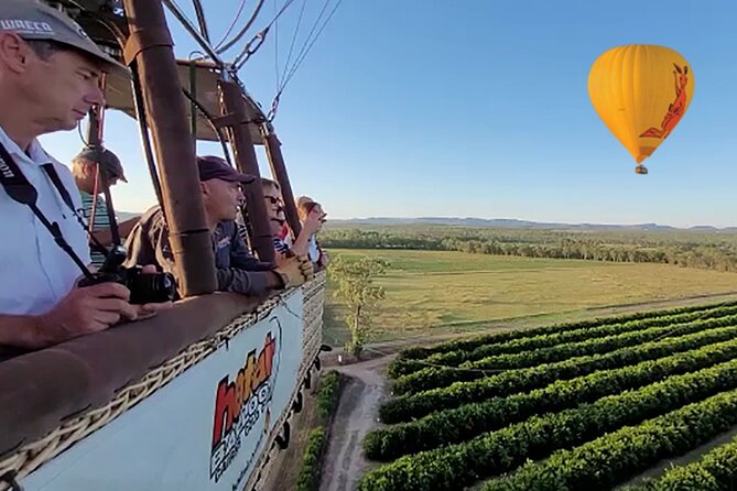 Cairns Classic Hot Air Balloon ride - Watching a balloon come alive