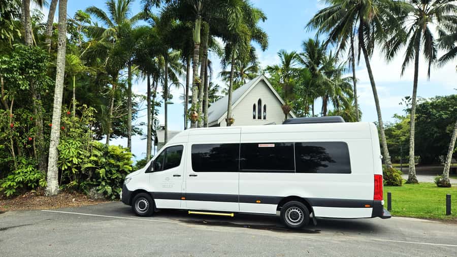 Cairns: Daintree, Mossman Gorge, & Cape Tribulation Day Trip - Lunch in the rainforest