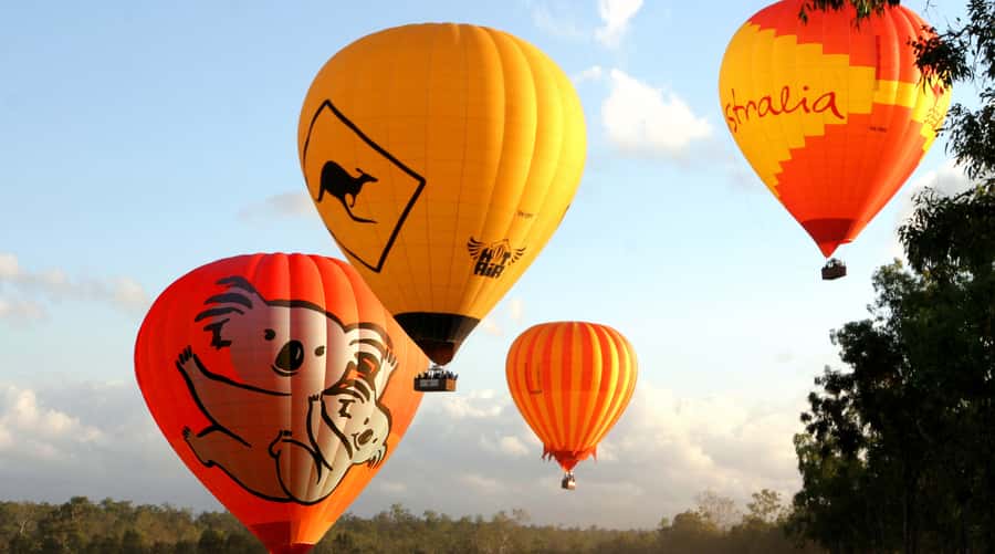 Cairns: Hot Air Balloon Flight with Transfers - The landing is part of the fun
