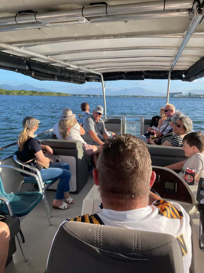 Cairns: Sightseeing River Boat Safari with Soft Drinks - The right clothing and practical packing list