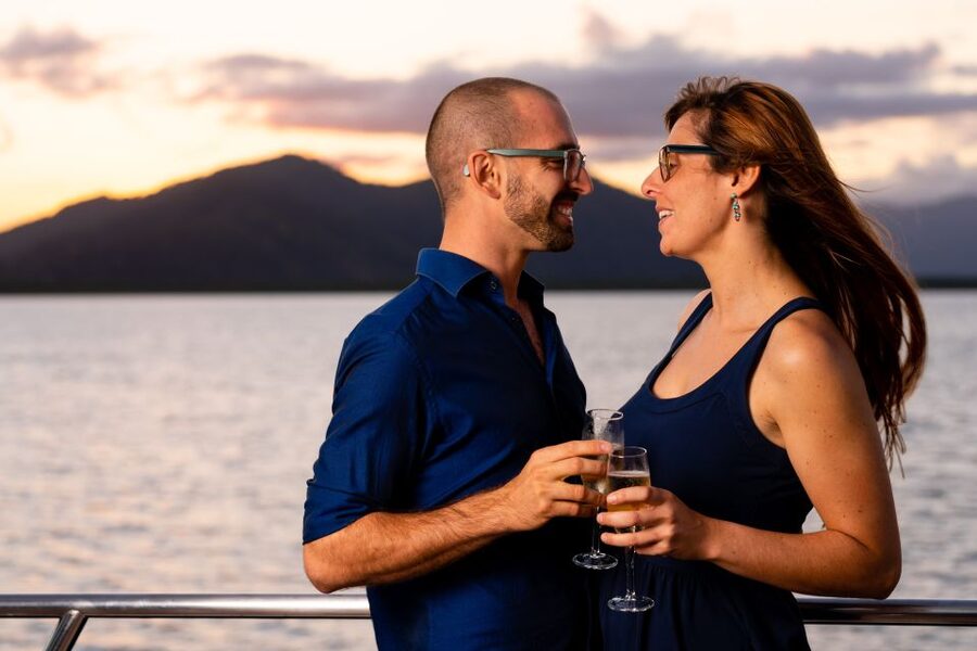 Cairns: Spirit of Cairns Dinner Cruise - Music adds atmosphere without taking over